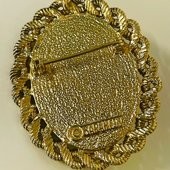 Vintage Sarah Coventry Pendant Brooch - Picture 9 of 10
